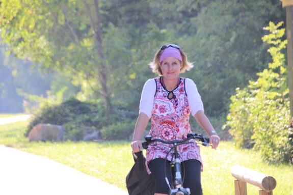 Josee-fietst-de-ViaRhona