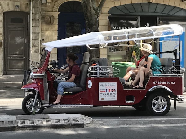 Tuktuk in Bordeaux