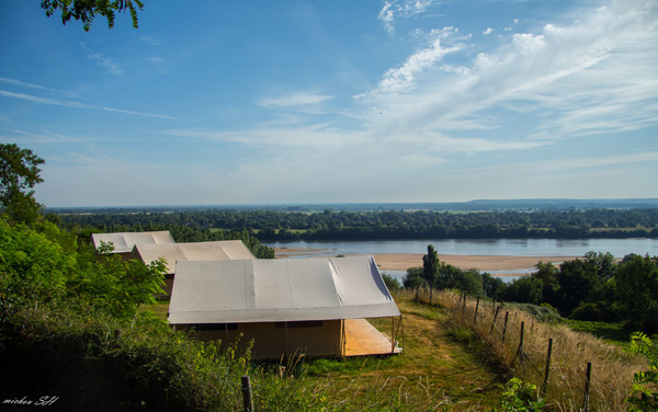 Mit Aussicht auf die Loire: Camping Huttopia Saumur