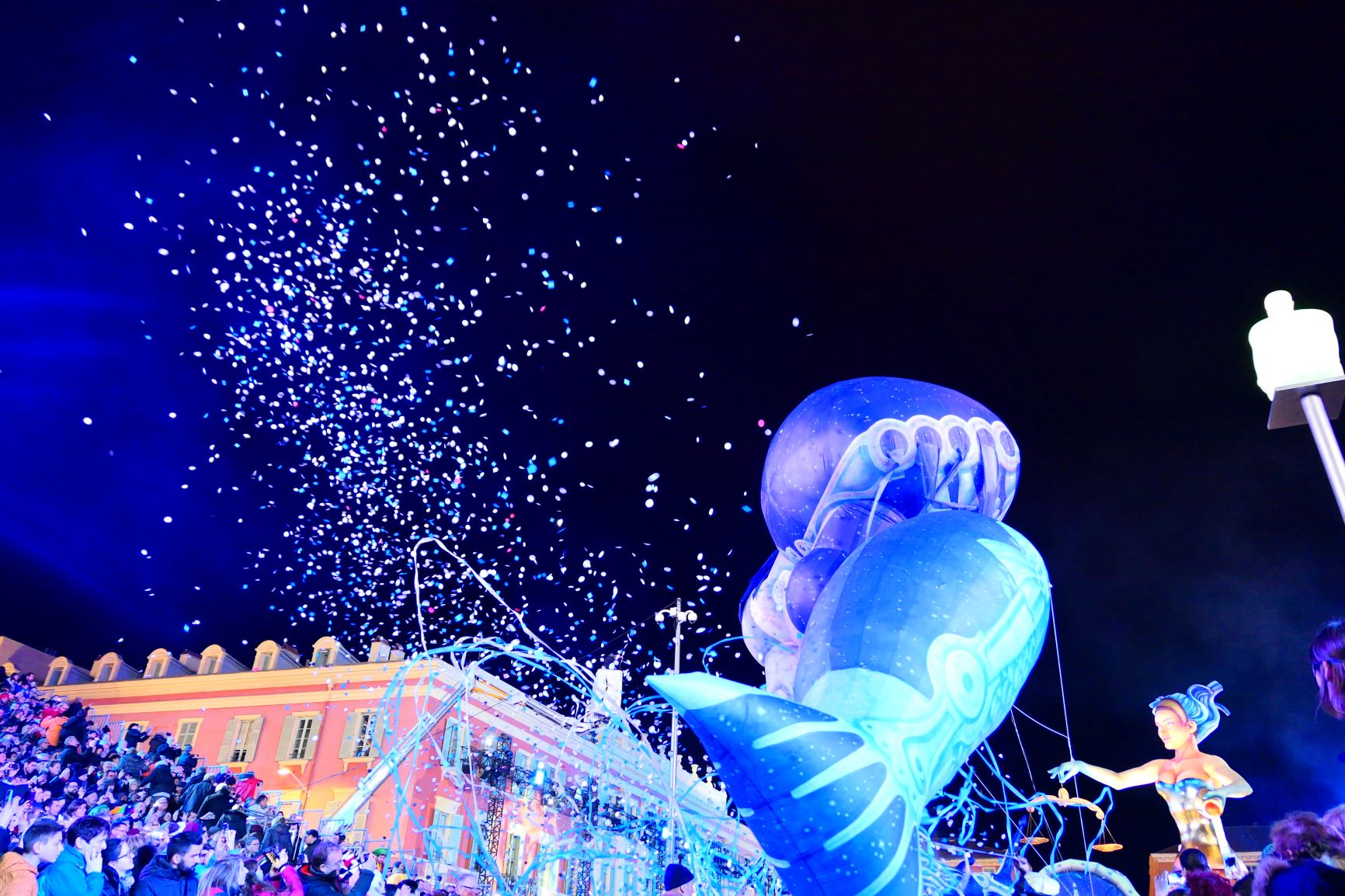 Nacht Korso Karneval in Nizza