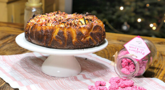 Lyoner Kuchen mit Äpfeln und Zuckermandeln