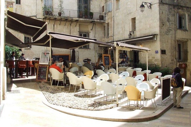 Kaffeeterrasse in Studentenstadt Montpellier