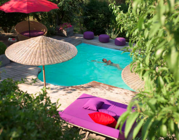 Schwimbad im Village Rouge