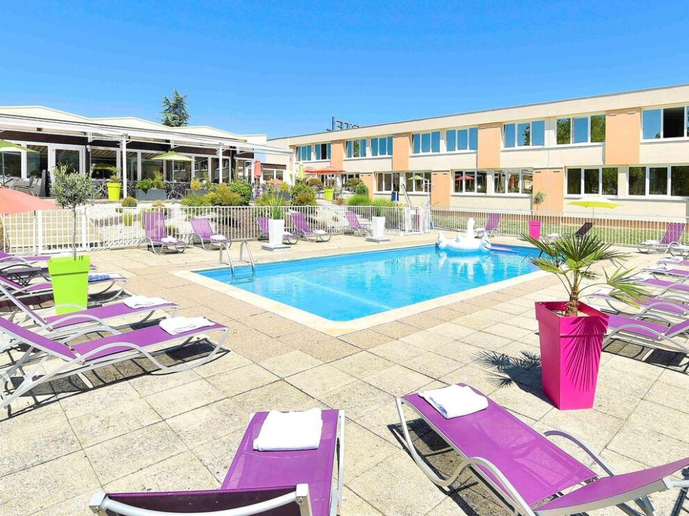Hotel mit Pool und Familienzimmer in Frankreich