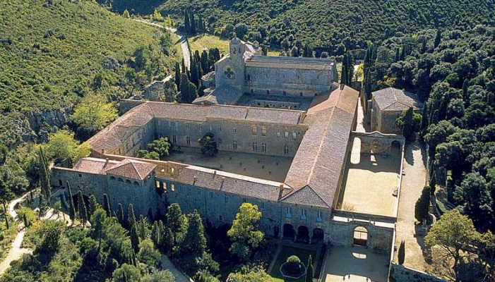 Abtei de Fontfroide in Narbonne Luftaufnahme