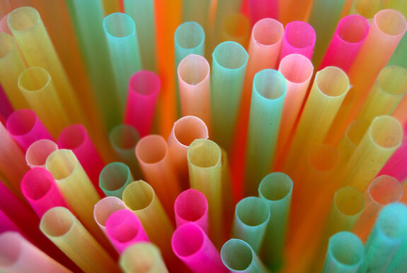 Neu Französische Gesetze Plastik Strohhalme