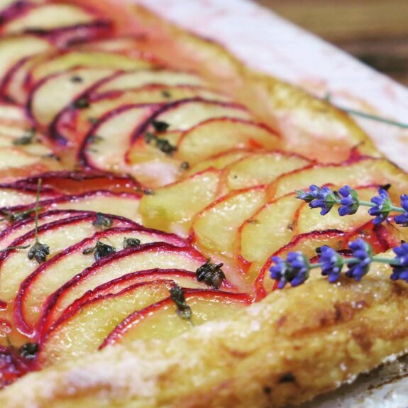 Pfirsichkuchen mit Lavendel Rezept