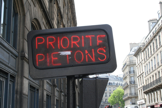 Mit dem Auto nach Paris: praktische Tipps