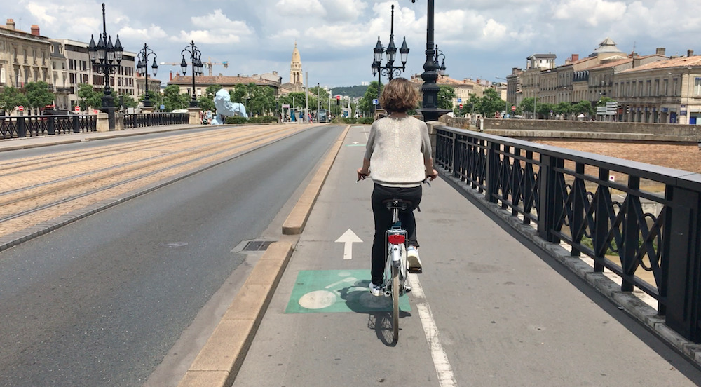 Radfahren durch Bordeaux