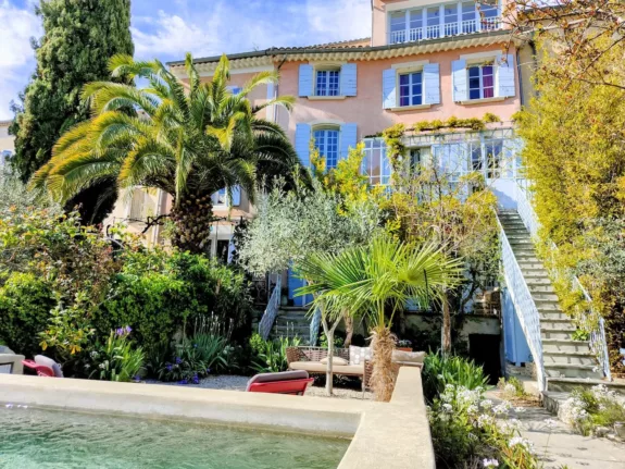 Maître des Sens villa met appartementen in de Drôme